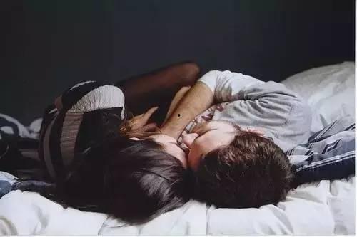 国产两人自拍性生活视频,国产情侣自述私密性生活